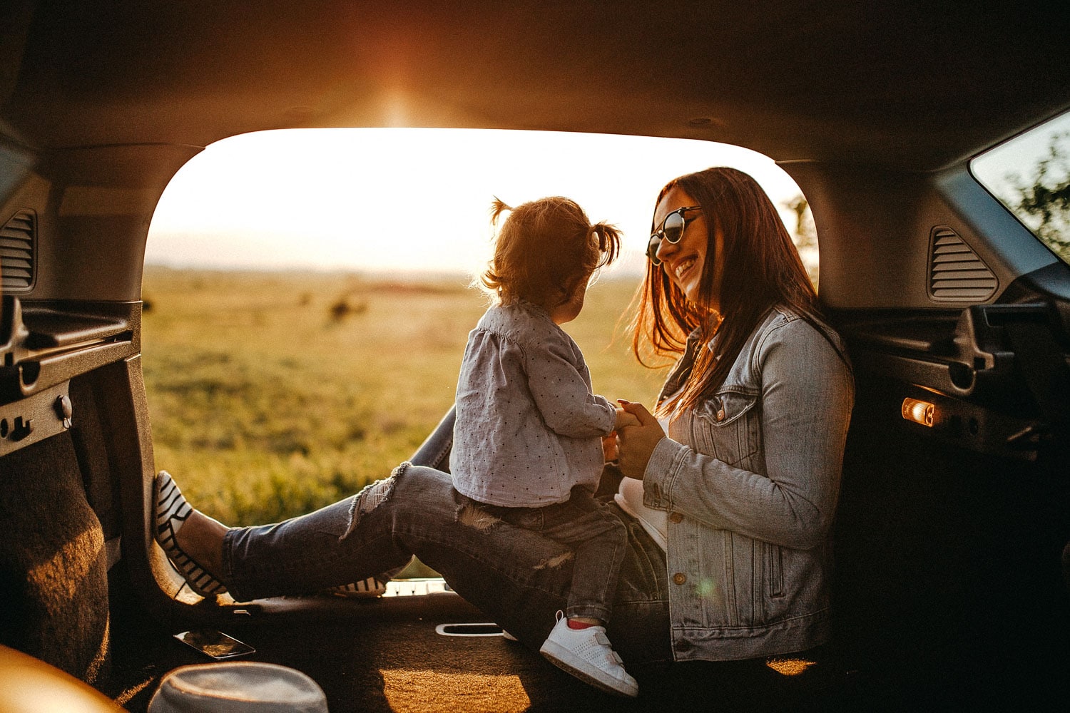 mother-daughter-suv